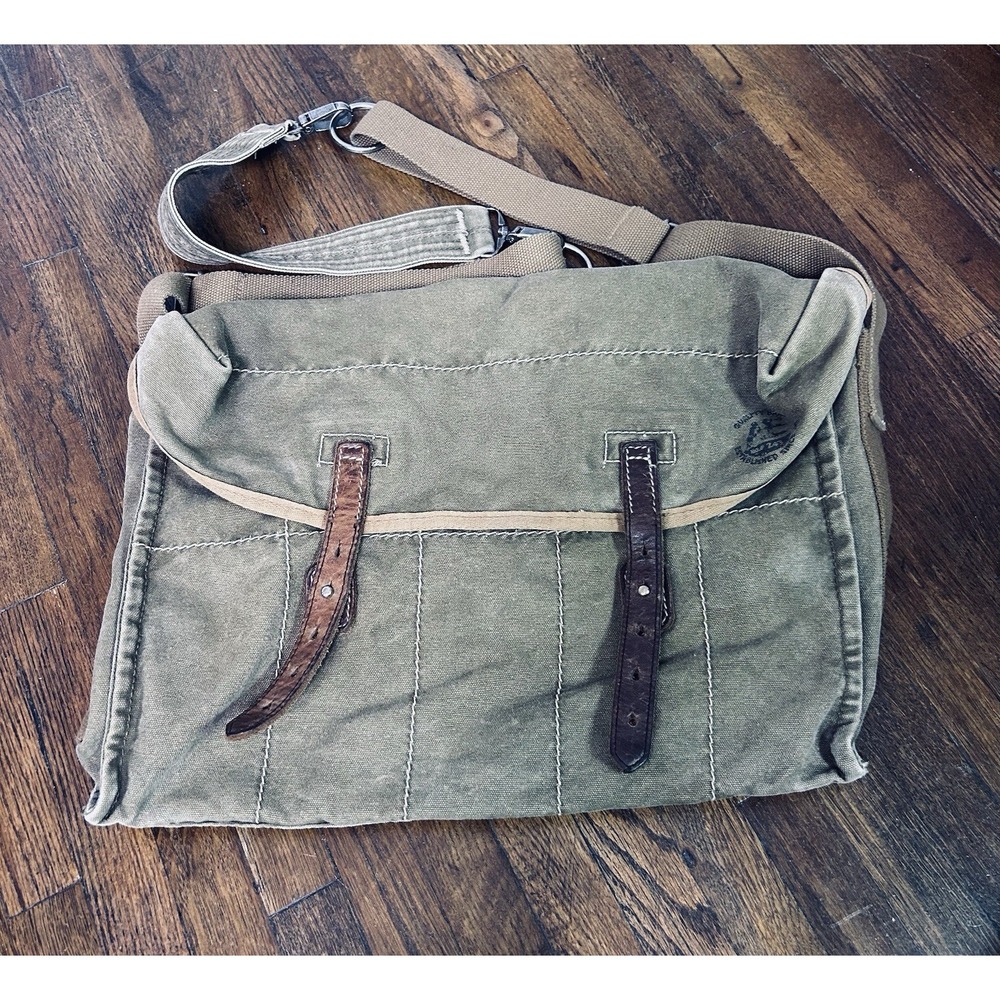 American Eagle Outfitters vintage military-style canvas messenger bag Army Style